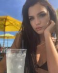 Denizli bayan escort pürüzsüz bedeniyle bütünleşme
